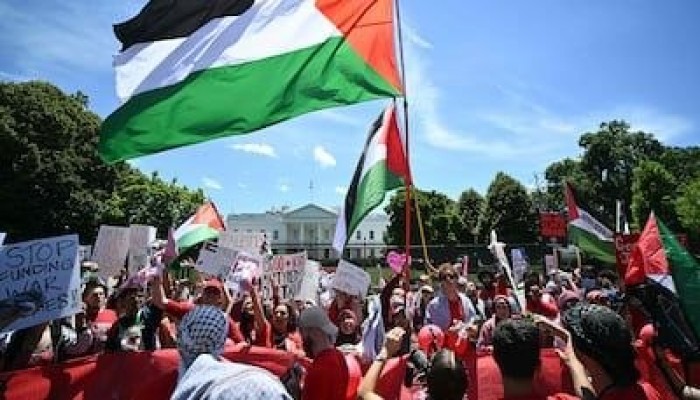 ذا ناشيونال || العالم العربي يفقد صبره تجاه سياسات الولايات المتحدة في الشرق الأوسط