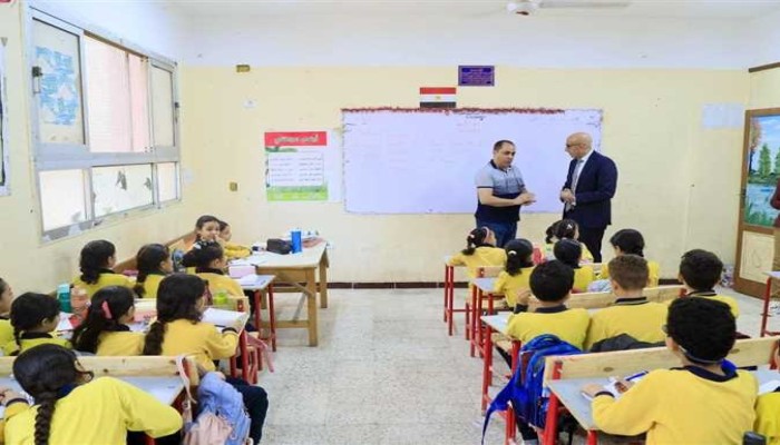 2025-2026 عام دراسي مأزوم.. مناهج مزدحمة وتقييمات مرهقة وتحرش وغش إلكتروني يطارد الطلاب
