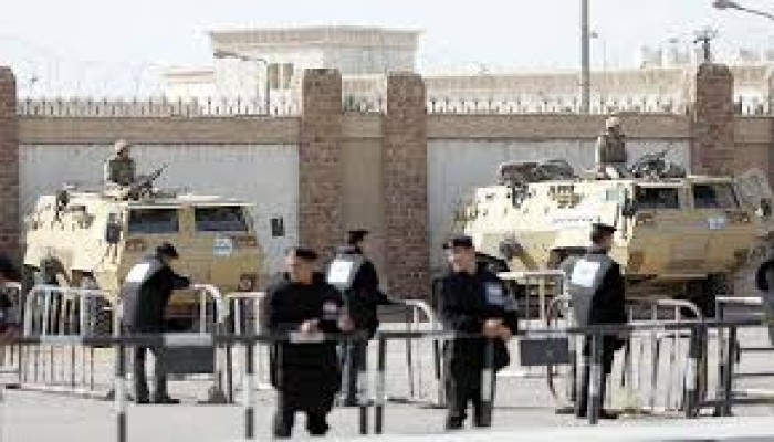 منظمات حقوقية : السلطات المصرية تكيل بمكيالين في معايير العفو وتنسف منظومة العدالة