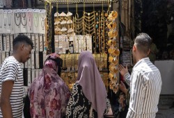 المصنعية تشتعل رغم الركود.. زيادات جديدة تضرب سوق الذهب في مصر