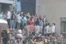 كيف هددت أزمة السيولة النقدية المصريين خلال عيد الأضحى وكشفت هشاشة الجاهزية المصرفية؟