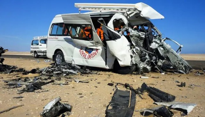 استمرار نزيف الأسفلت.. مصرع وإصابة 35 مواطنًا في سلسلة حوادث طرق متفرقة بالمحافظات