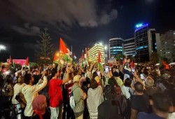 «الجوع يفتح باب العودة للتظاهر».. احتجاجات تونس تكسر الخوف وتضع حكم قيس سعيد أمام غضب الشارع