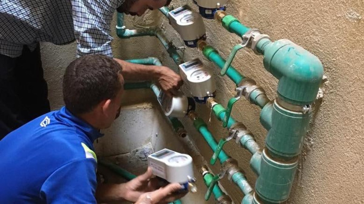 فواتير المياه تشتعل.. الشرائح الجديدة والرسوم الإضافية تضاعف الأعباء على الأسر محدودة الدخل