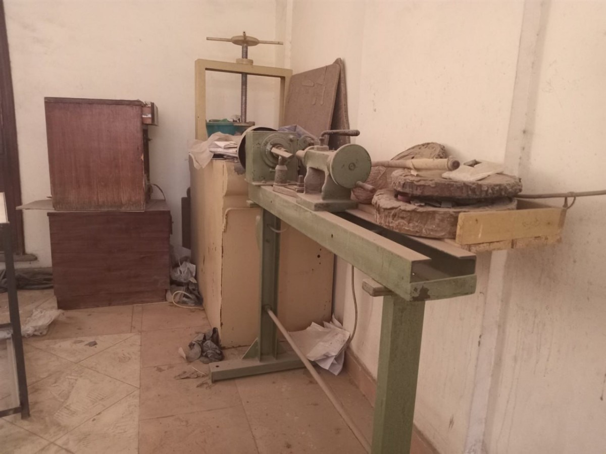 11 حرفة تحت التراب في الكرنك.. مركز المرأة الحضري يتحول من مقصد سياحي إلى ورش مغلقة ورواتب معلقة