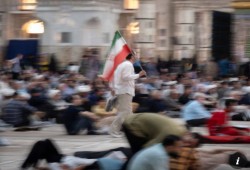 الجارديان || انقطاعات الكهرباء والتضخم والانقسام السياسي.. إيران تدرس انتقالًا خطيرًا نحو “سلام هش”