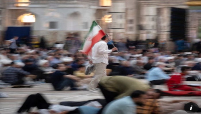 الجارديان || انقطاعات الكهرباء والتضخم والانقسام السياسي.. إيران تدرس انتقالًا خطيرًا نحو “سلام هش”