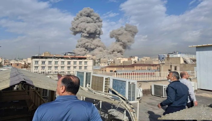 إيران تنفي ادعاءات ترامب بشأن طلب وقف القصف وتتوعد برد “حاسم”