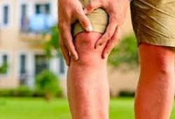 احذر هذا الخطأ.. ماذا تفعل إذا شعرت بـ "طقطقة" في ركبتك؟