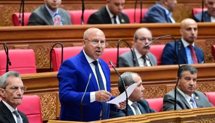 مشاريع النقل تقود الاقتصاد المصري نحو هاوية الديون والإفلاس.. وكامل الوزير يتباهي في البرلمان بإنفاق المليارات