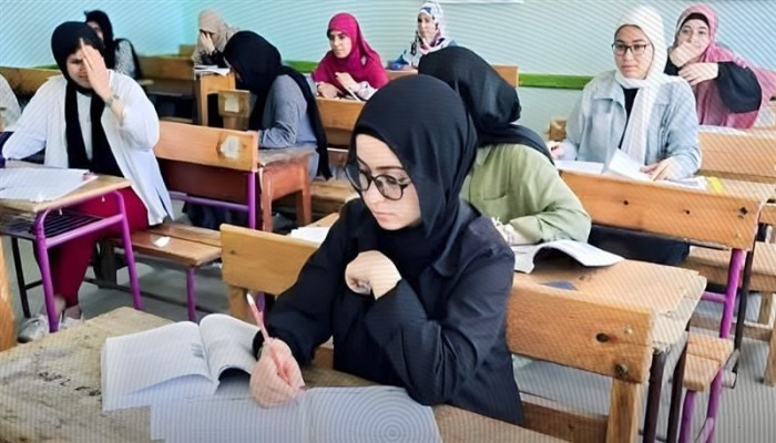 التعليم تسقط الطلاب في الدين بـ70%.. أعمال السنة تتحول لابتزاز وقرارات الوزارة تحبط أولياء الأمور