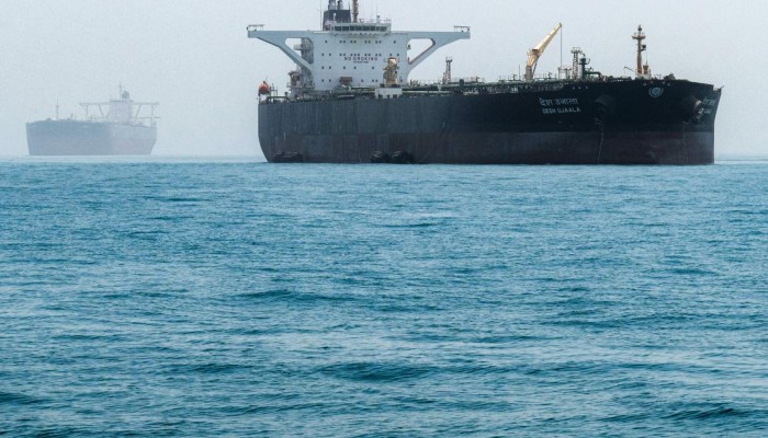 إيران تكسر الحصار النفطي وتصدّر 25 مليون برميل نفط وتتوقع إعفاءات من العقوبات