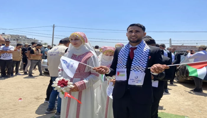 "الفرح حق لا تلغيه الجراح".. غزة تزف أبناءها إلى الحياة (صور)