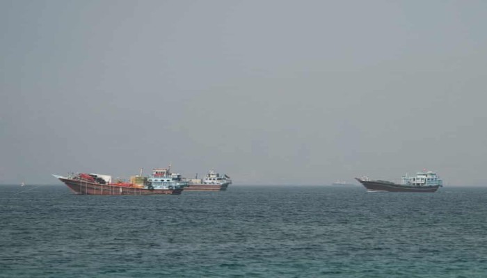 الجارديان || الأمم المتحدة توقف إجلاء السفن عبر مضيق هرمز عقب استهداف واحدة منها