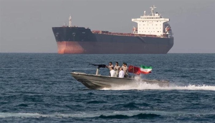تقرير بريطاني يكشف خطة إيرانية لفرض رسوم عبور وجني 40 مليار دولار سنويًا