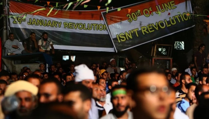 ثلاثة عشر عامًا على 30 يونيو.. المصريون يجنون دولة الخوف والديون وبيع الأصول بعد إسقاط الديموقراطية