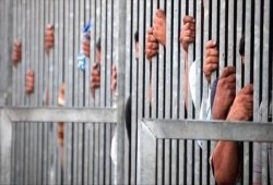 مدى مصر || جراح المعتقلين السابقين في مصر: حين لا ينتهي السجن بعد الإفراج