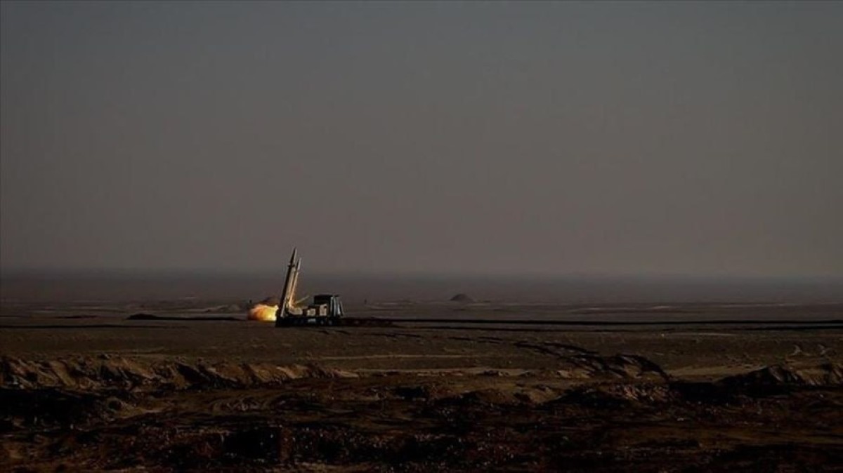 طهران تضرب القواعد الأمريكية بالبحرين والكويت... وقطر تستنفر