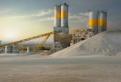 صادرات الأسمنت تنهار والشركات المصرية تلاحق الربح المحلي.. الحرب ترفع الشحن والحكومة تعوض الدولارات من المواطنين