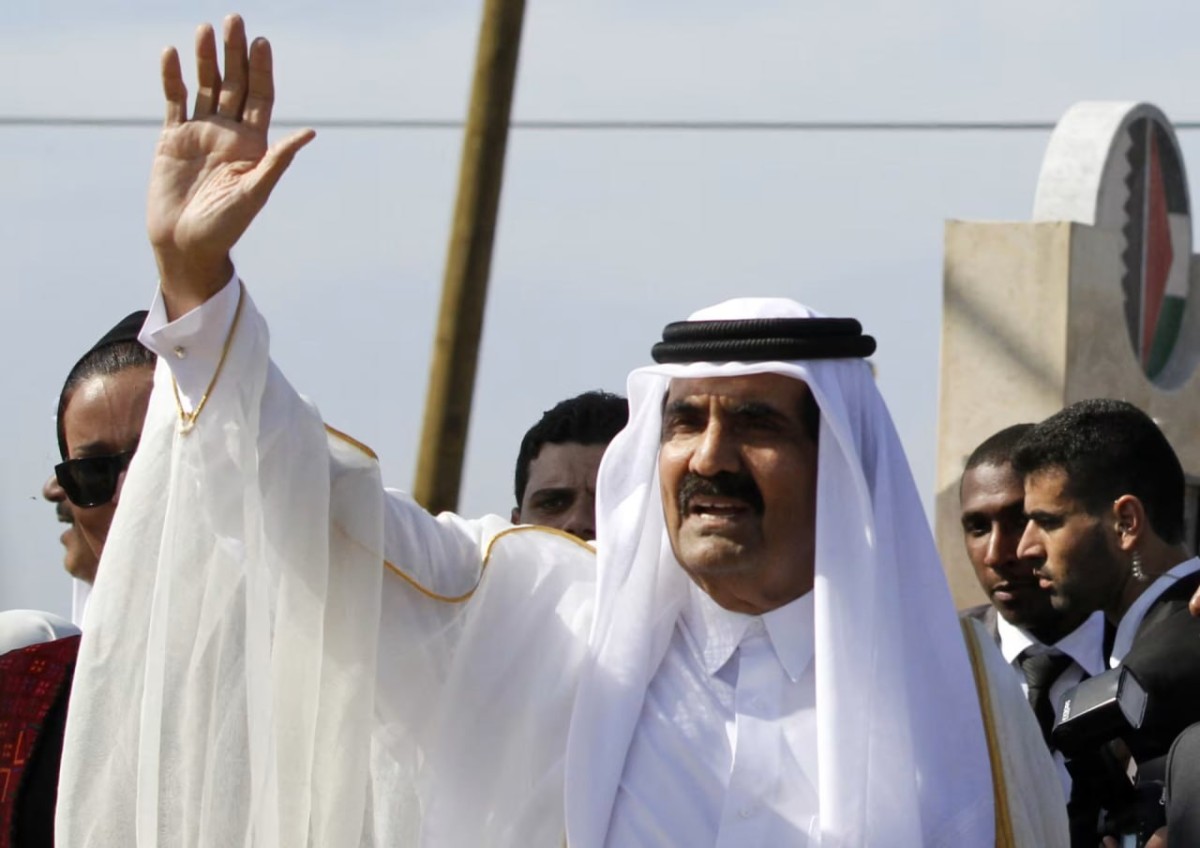 رحيل الأمير السابق حمد بن خليفة آل ثاني.. مسيرة نقلت قطر من إمارة محدودة الموارد إلى دولة حديثة مؤثرة