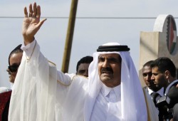 رحيل الأمير السابق حمد بن خليفة آل ثاني.. مسيرة نقلت قطر من إمارة محدودة الموارد إلى دولة حديثة مؤثرة