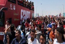 اتهامات بالتحرش تلاحق حشود «مستقبل وطن» في العلمين.. استقبال المنتخب يتحول إلى فضيحة سياسية وأخلاقية