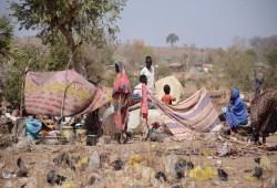 البرهان يفاوض وحميدتي يواجه الإعدام.. والسودان يغرق في الجوع والمفقودين