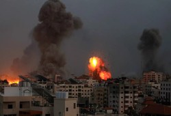 حرب إسرائيل المفتوحة على الفلسطينيين .. اغتيال قيادي كبير في حماس و3 آخرين بغزة والاعتداء على البرغوثي وضم الضفة