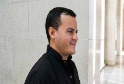 القبض على الصحفي "محمود غانم" بعد إعلانه التوقف عن الكتابة في الشأن العام خوفا من الاعتقال