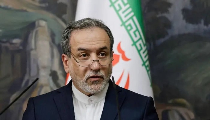 وزير الخارجية الإيراني يروي كواليس ما قبل الحرب: زعيم عربي حذرنا من الهجوم ودعانا إلى عدم الرد