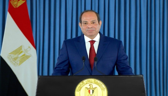 السيسي يعد المصريين بمناسبة 23 يوليو بمحاربة الفساد ويتجاهل الفقر
