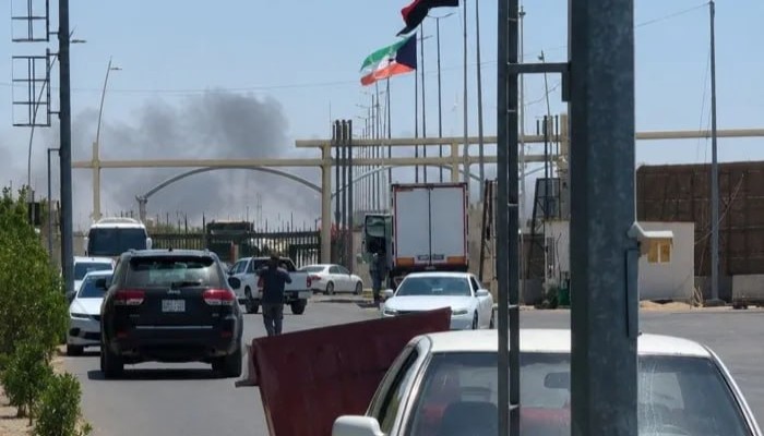 هجوم مسيّر يغلق منفذ العبدلي ويوقف حركة السفر والتجارة بين الكويت والعراق