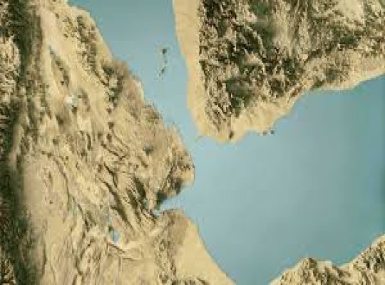 مساران أمام مصر.. الحرة || تهديدات الحوثيين بغلق باب المندب يضع قناة السويس تحت الضغط