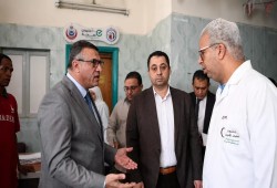 المنصة || نقابة الأطباء تتقدم بشكوى ضد محافظ قنا بعد توبيخه مدير المستشفى وإقالته