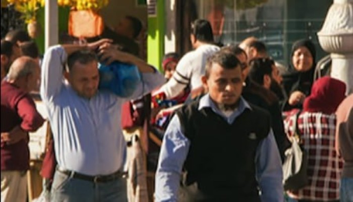 أجور دون الحد وبطالة وضرائب جديدة تخنق سوق العمل وقطاع العقارات