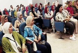 من الوعود البراقة إلى تجارة الأوهام.. كيف تحولت التنمية البشرية إلى صناعة تبيع الحلم ولا تطور المهارات؟