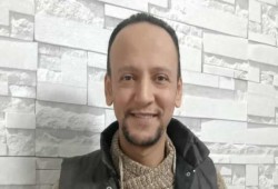 من لافتة لفلسطين إلى حبس ممتد وعلاج معطل ومطالب بالإفراج وإنقاذ حياة شادي محمد