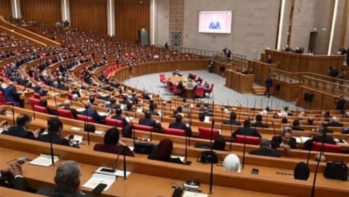 بالفيديو.. مجلس النوم  تحت القبة والتصفيق.. 200 نائب بلا طلب كلمة ولا نفس سمع منذ انعقاد البرلمان