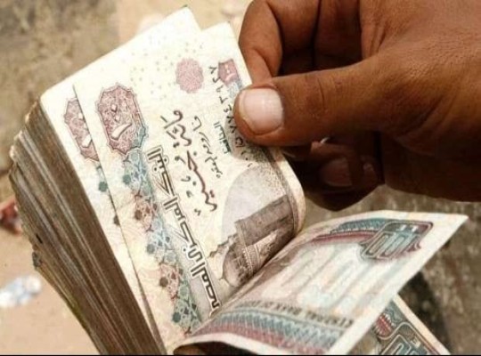 الغلاء يضع المصريين تحت حصار التمويل الاستهلاكي..اقترضوا 40 مليار جنيه في 4 شهور بزيادة 81%