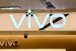 فيفو تكشف عن Vivo X300 E.. معالج رائد وشاشة فائقة السطوع وبطارية عملاقة