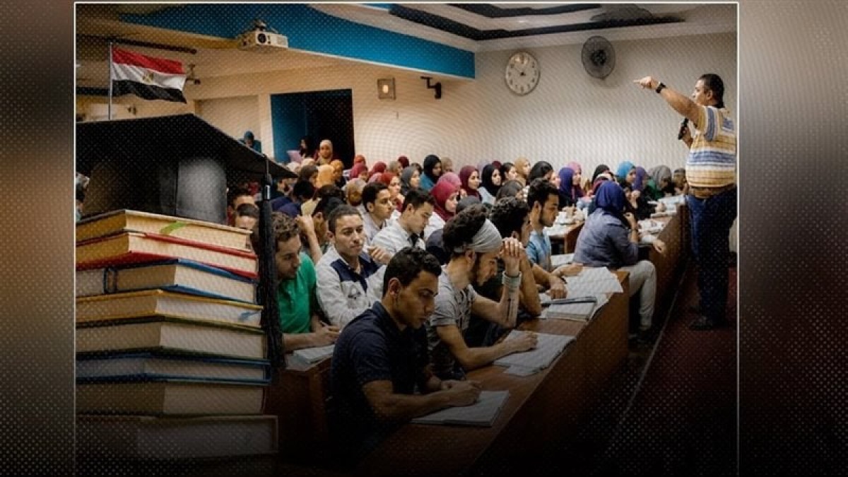 أولياء الأمور يطالبون بتأجيل دروس أغسطس إلى سبتمبر ويصرخون من استنزاف 247 مليار جنيه سنويا