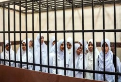 2800 سيدة اعتقلن خلال 14 عامًا.. تقرير حقوقي يرصد انتهاكات شديدة بحق المعتقلات بسجون السيسي