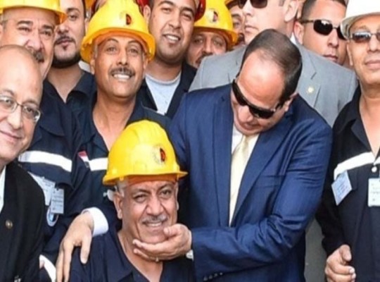 وزير العمل يعد بحماية عمال مصر بينما تضع تقارير دولية مصر ضمن أسوأ 10 دول للعمال
