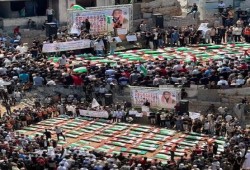 شاهد || جنازة 112 شهيدًا في غزة تكشف مجزرة الصبرة وأزمة المفقودين