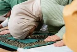 سيزلر تفصل مدير فرع المطعم بمول العرب بسبب تصرفه غير اللائق وتؤكد توفر مصليات في جميع فروعها