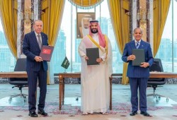 لماذا غابت مصر عن اتفاق مكة الدفاعي؟.. محللون يكشفون الأسباب