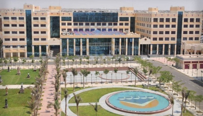 الجامعات الخاصة ترفع المصروفات إلى مئات الآلاف وتُحوّل التعليم إلى تجارة للأغنياء على حساب جودة التعليم