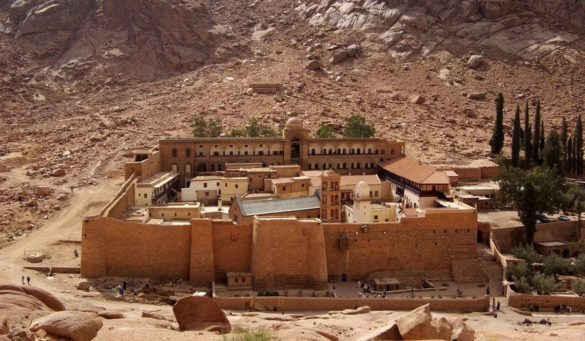 أزمة جديدة بدير سانت كاترين تهدد بتغيير ملكيته لصالح «التجلي الأعظم»