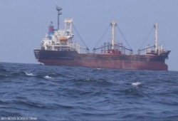 مالك الناقلة والخارجية المصرية يعطلان تحرير 8 بحارة مصريين مختطفين منذ 100 يوم ويذهبان بالمفاوضات لطريق مسدود