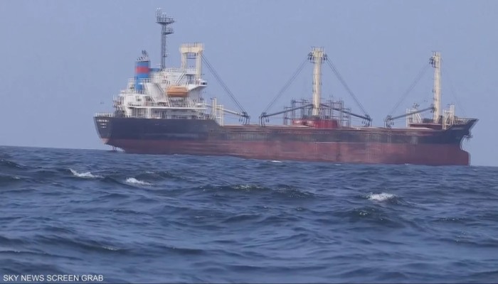 مالك الناقلة والخارجية المصرية يعطلان تحرير 8 بحارة مصريين مختطفين منذ 100 يوم ويذهبان بالمفاوضات لطريق مسدود